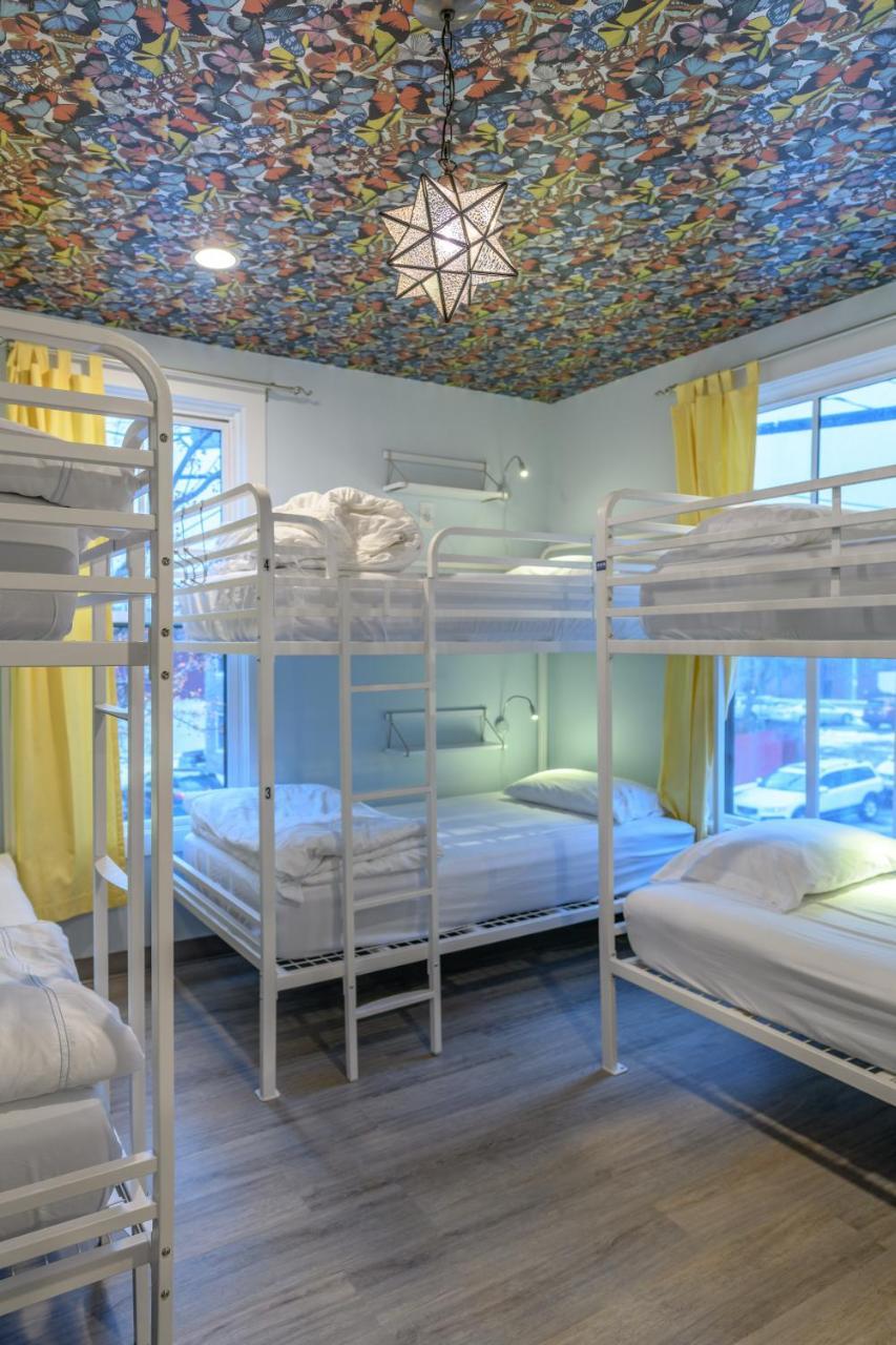 Black Elephant Hostel Портланд Екстериор снимка